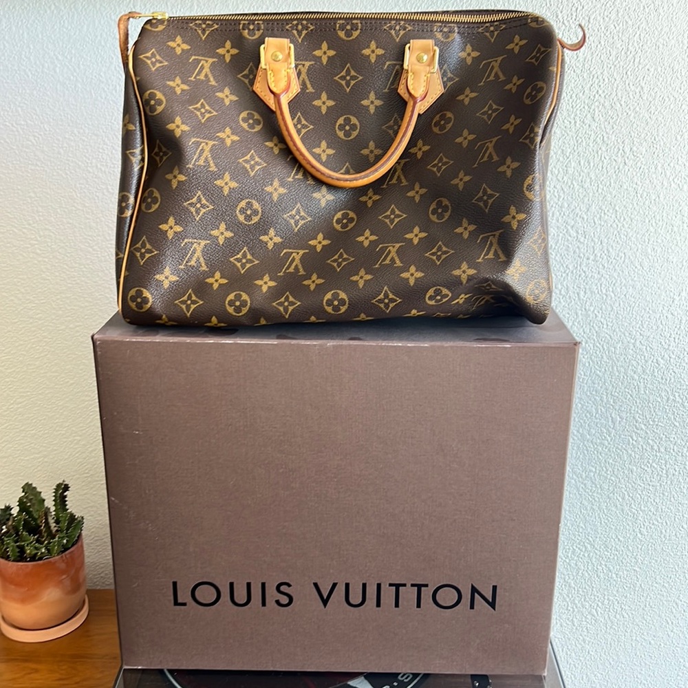 Louis Vuitton Speedy 35